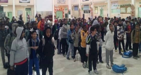 رد فعل عنيف من ولي أمر بعد إصابة ابنه بـ " الجرب "