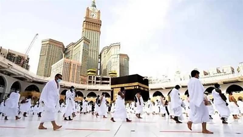 "الحج والعمرة" تدعو ضيوف الرحمن لتجنب الصلاة ببعض الأماكن منعًا للزحام