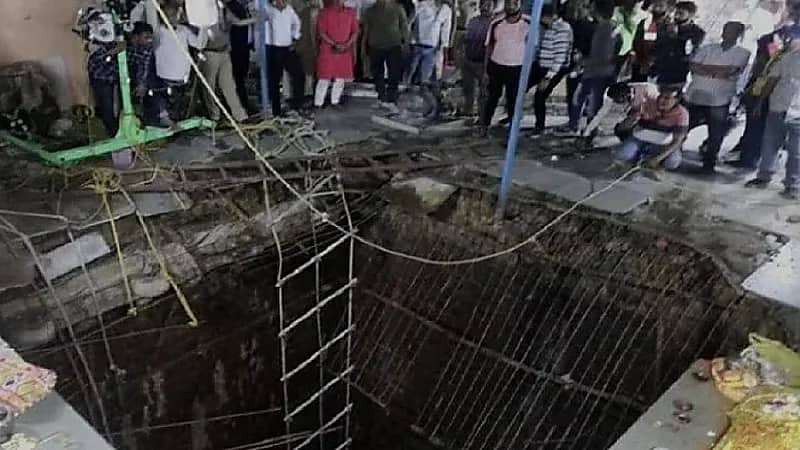 قتلى وجرحى في حادث انهيار أرضية معبد بالهند