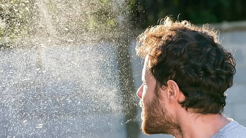 باحثون : نقطة واحدة كافية للإصابة بفيروس كورونا