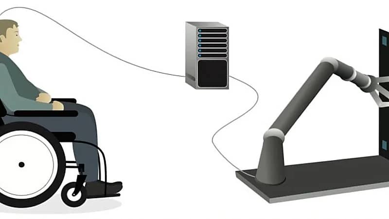 باحثون ينجحون في تمكين رجل مشلول من التحكم بـ ذراعيه .. فيديو