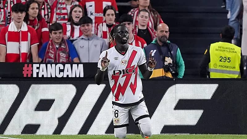 الشباب يرفع قيمة عرض ضم باثي سيس