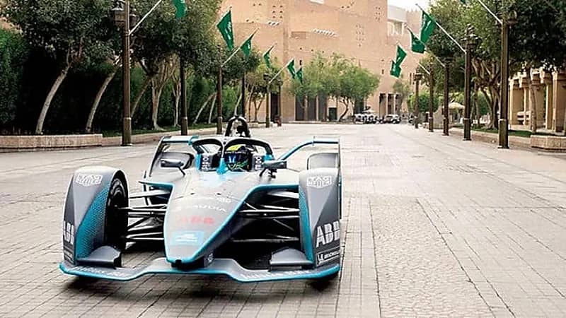 هيئة تطوير بوابة الدرعية: سيكون هناك تطبيق صارم للتعليمات الصحية "الفورمولا إي"