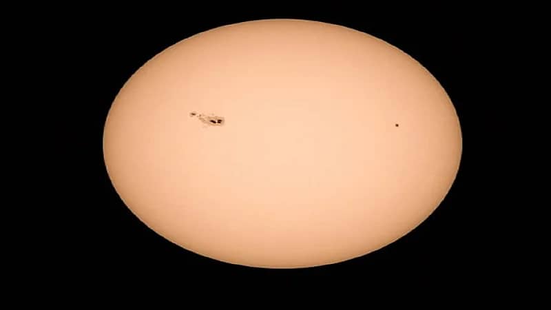 رصد أكبر بقعة شمسية في عام 2025