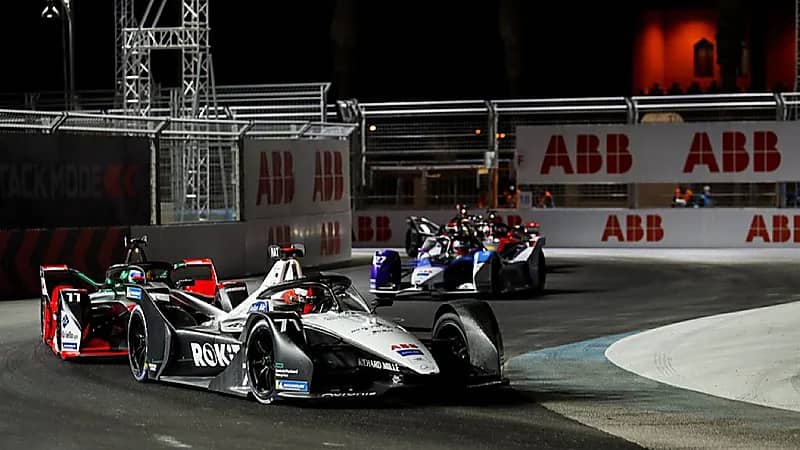 سباقات فورمولا إي تعود للمملكة من جديد بالدرعية