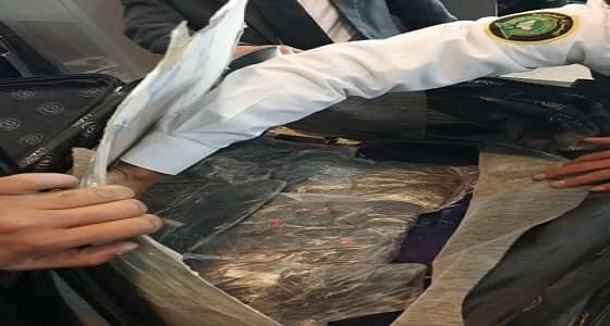 جمرك مطار الأمير سلطان يحبط تهريب 8 كيلو من " الأفيون "