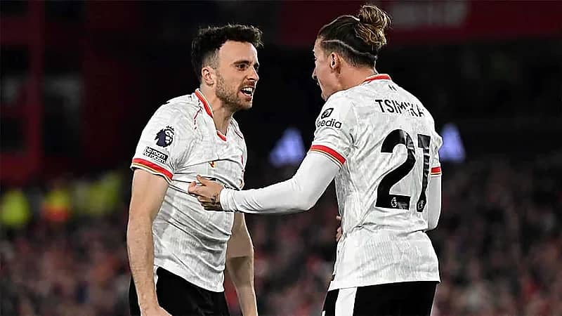 نجم ليفربول يخلد ذكرى جوتا بوشم مؤثر بعد وفاته .. صور