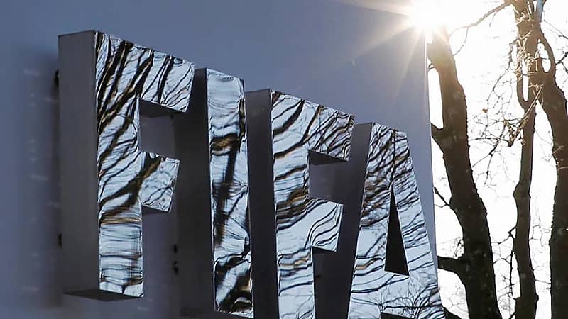 فيفا يتوصل لتسوية مع مالك ميامي