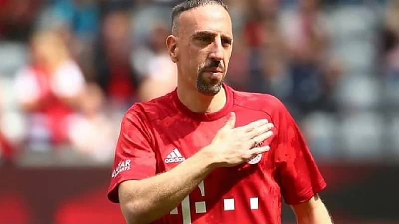 رسمياً .. لاعب البايرن "ريبيري" يعلن اعتزاله