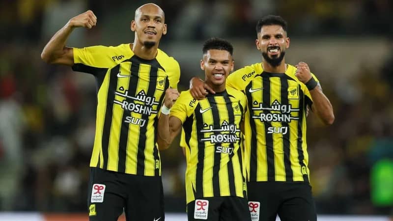 الشباب يفاوض الاتحاد لاستعارة فقيهي