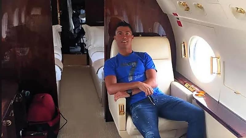رونالدو يعرض طائرته الخاصة الذي اشتراها منذ سنة 2015 للبيع