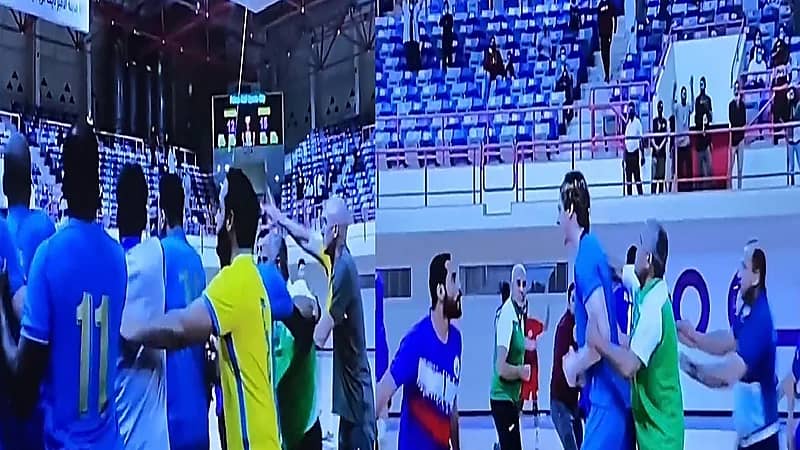 بالفيديو .. مضاربة عنيفة بين لاعبي النصر والابتسام في كرة الطائرة