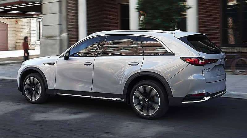 بالصور .. سعر ومميزات مازدا CX-90 موديل 2024 في المملكة