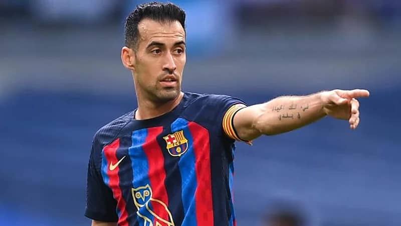 سيرخيو بوسكيتس يرحل عن برشلونة رسميا