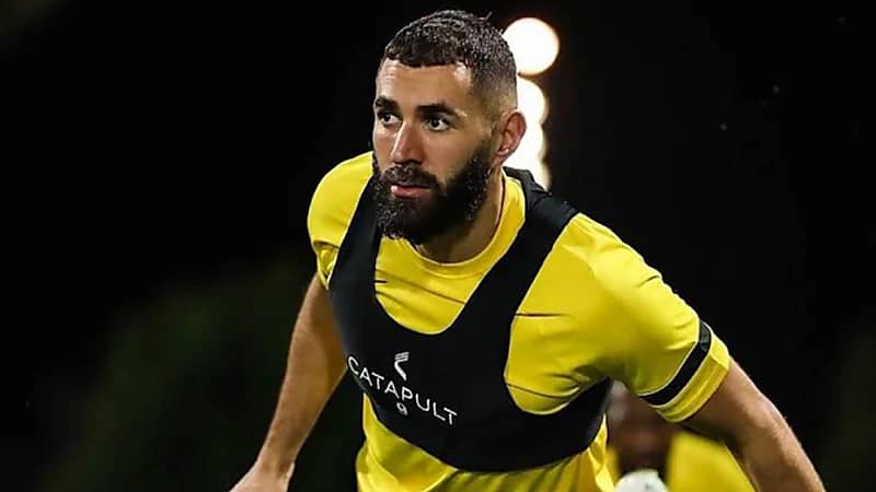 الاتحاد يضم بنزيما للمعسكر قبل مواجهة الفيحاء