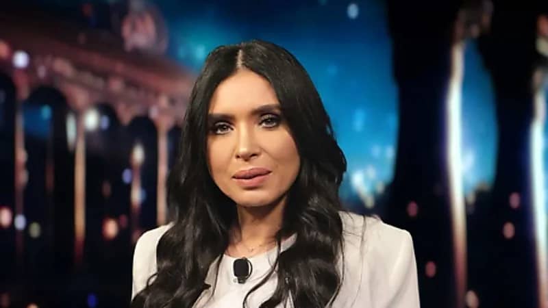 دينا تفجر مفاجأة عن علاقتها بزوج كارول سماحة .. فيديو