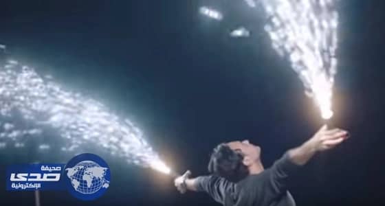 بالفيديو.. عمرو دياب يهدي المصريين " الفرحة الليلة " بعد التأهل لكأس العالم