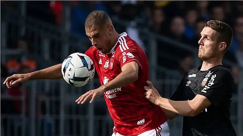 لاعب جزائري: تعرضت للإهانة والإستهزاء بأصولي العربية