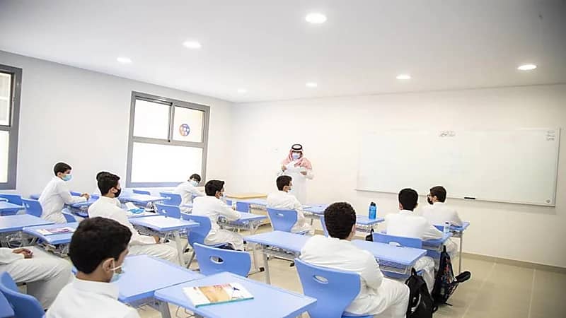 حضور كامل لطلاب «المتوسطة» و«الثانوية» نوفمبر المقبل