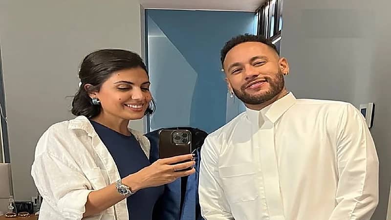 ‏البرازيلي نيمار بالثوب السعودي .. صورة