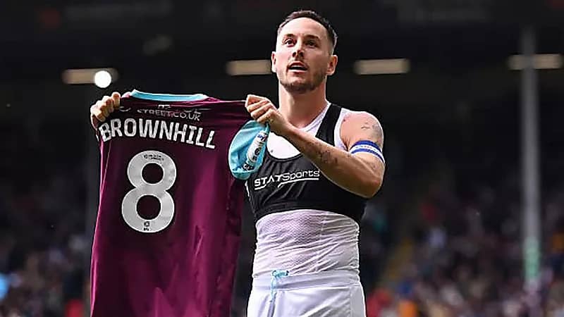 الشباب يدرس التعاقد مع جوش براونهيل