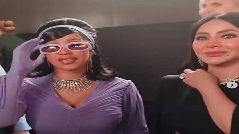 ردة فعل لجين عمران أثناء لقائها كاردي بي في باريس