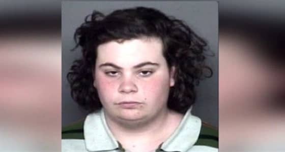 في جرأة غير متوقعة.. لص يسرق بنك ويهرب في سيارة أجرة