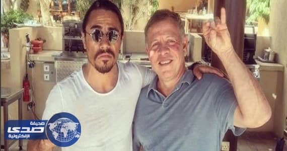 بالصورة.. ملك الأردن يٌقلد حركة الطاهي التركي  " حبيب الملح "