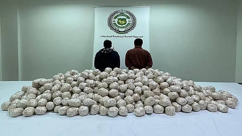 مكافحة المخدرات تضبط مليون قرص إمفيتامين مخدر بحوزة وافدين
