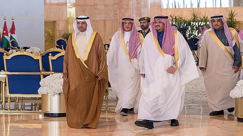 بالفيديو والصور.. وصول الوفد الإماراتي للمشاركة في القمتين الخليجية والعربية - الصينية