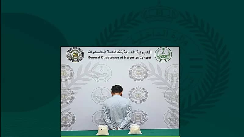 القبض على مقيم لترويجه 2.2 كيلوجرام من الشبو بجدة