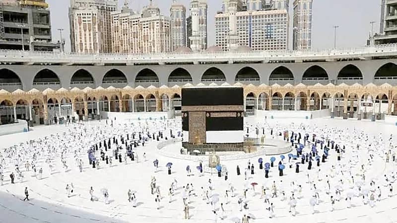 "الحج والعمرة" توضح موقف المحصن بجرعتين من دخول الحرم دون تصريح