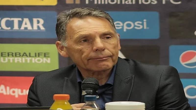 الطائي يقترب من ضم روسو 
