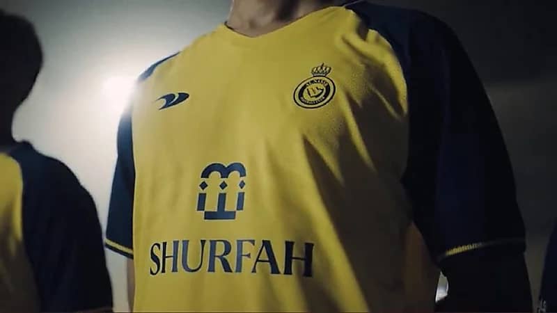 بالفيديو.. النصر يدشن أطقمه للموسم الجديد 