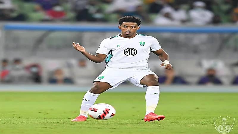 الشباب يقترب من ضم لاعب الأهلي 
