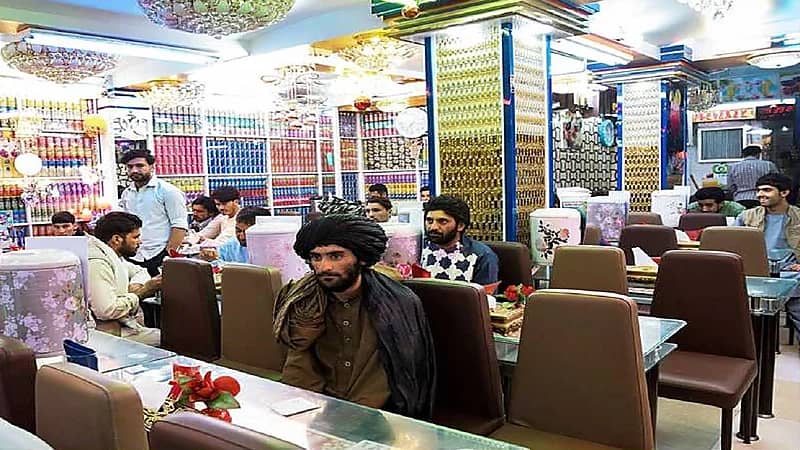 بأمر "طالبان" المطاعم المفتوحة للرجال فقط في هيرات
