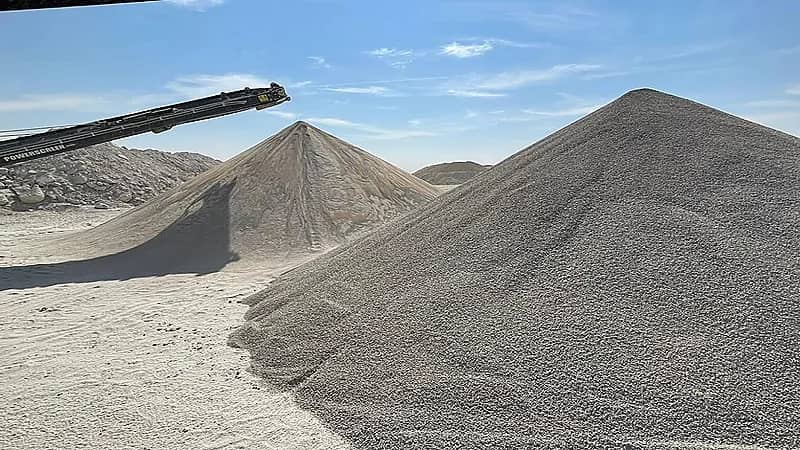 لأول مرة .. مواد نتاج هدم المباني ستصبح طبقات إسفلتية بالمملكة