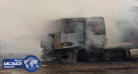السيطرة على حريق ناقلة وقود وإصابة قائدها في المدنية