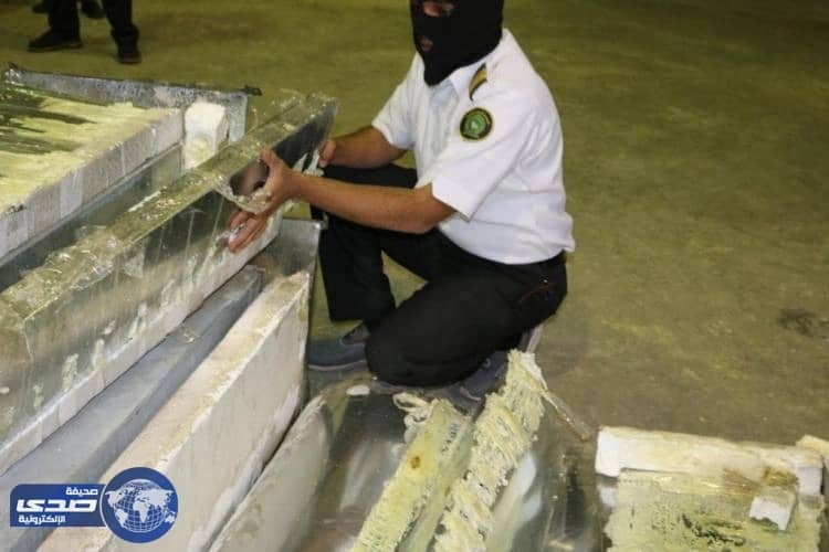 جمرك الحديثة يُحبط 3 محاولات لتهريب أكثر من 400 ألف حبة كبتاجون