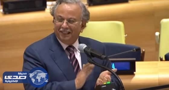 بالفيديو.. حفرة كبيرة بـ " ثمامة " تثير قلق مواطني الرياض