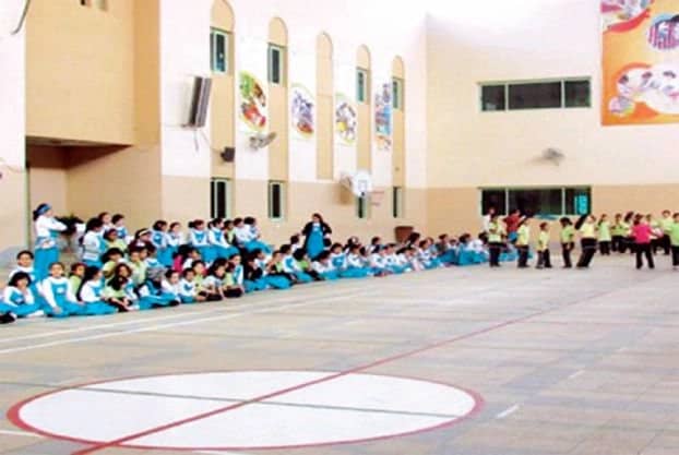 مدارس أهلية وأجنبية تٌلزم أهالي الطلبة بتوقيع شيكات مؤجلة لضمان حقوقها