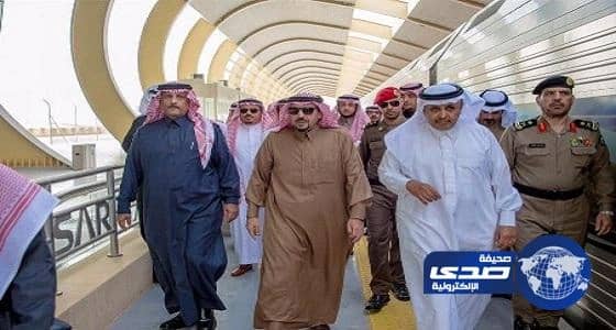 بالصور.. أمير القصيم يتفقد محطة قطار الركاب الجديدة ببريدة