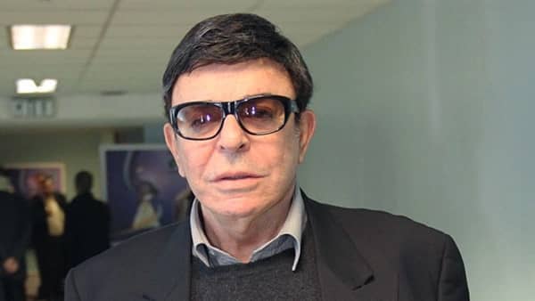 مجهولون يسرقون 200 ألف جنيه من شقة الفنان سمير صبري