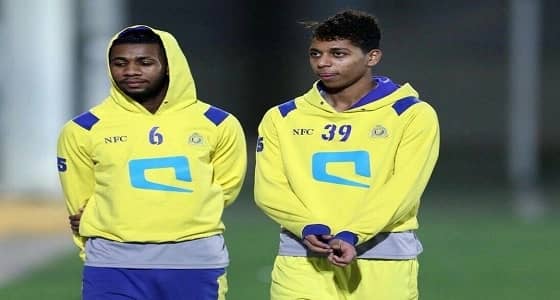 النصر يقترب من التجديد للدوسري والنجعي