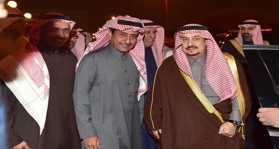 بالفيديو..أمير الرياض يعزي القصبي في وفاة والده