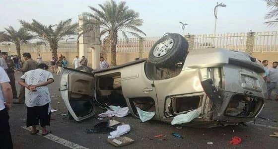 وفاة وإصابة 6 في حادث تصادم مروع لثلاث مركبات في جازان