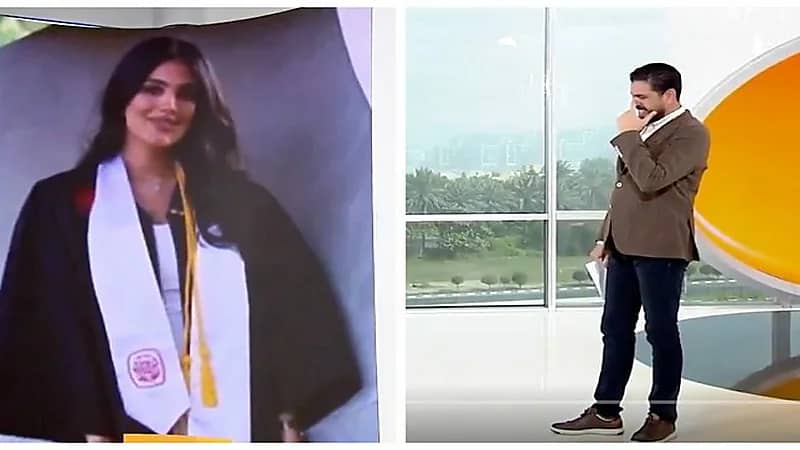 شاهد.. بكاء مذيع "العربية" بعدما تفاجأ بوضع صورة ابنته داخل الاستديو