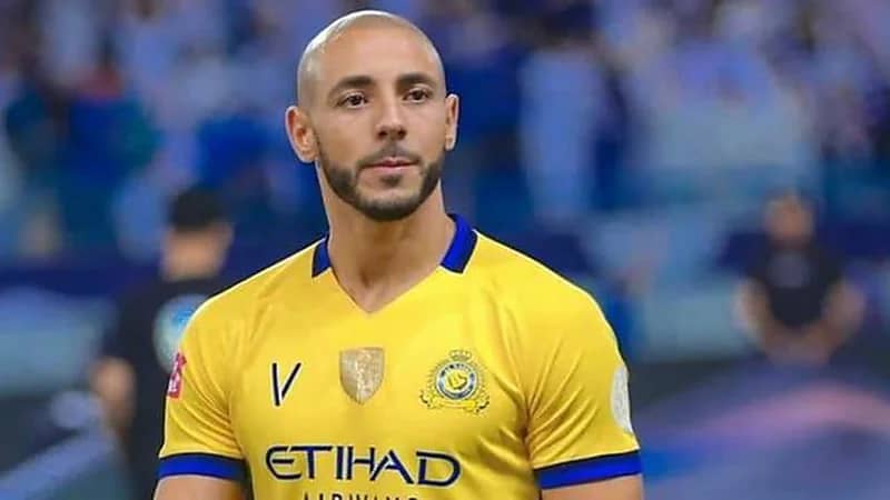 الأهلي يرغب في التعاقد مع محترف النصر "أمرابط"