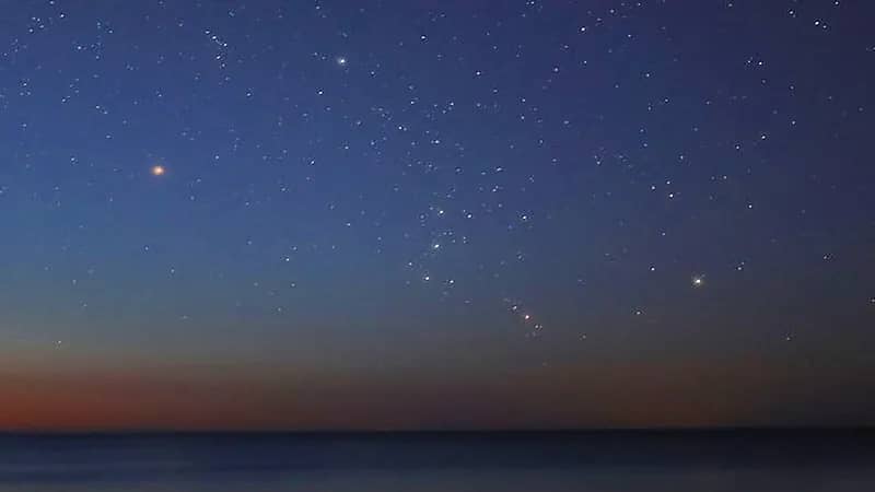 فلكية جدة: رصد نجوم الجوزارء في سماء المملكة بالعين المجردة