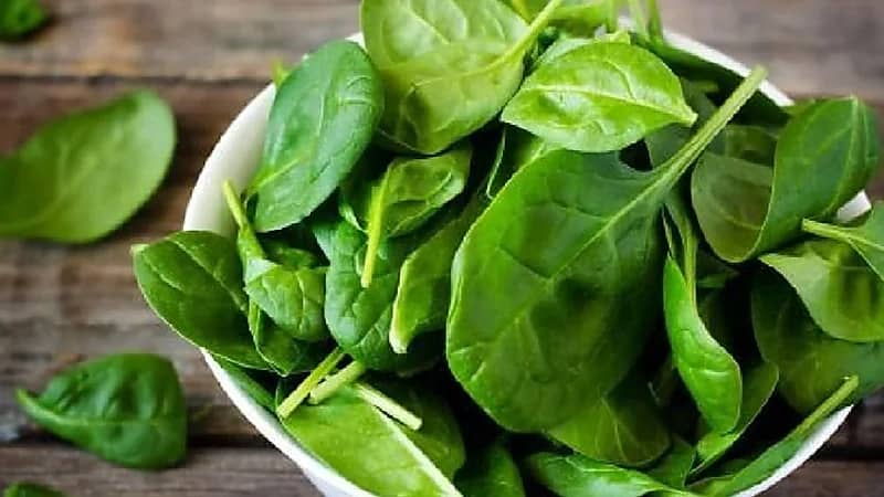 فوائد السبانخ المذهلة لصحة القلب والعينين